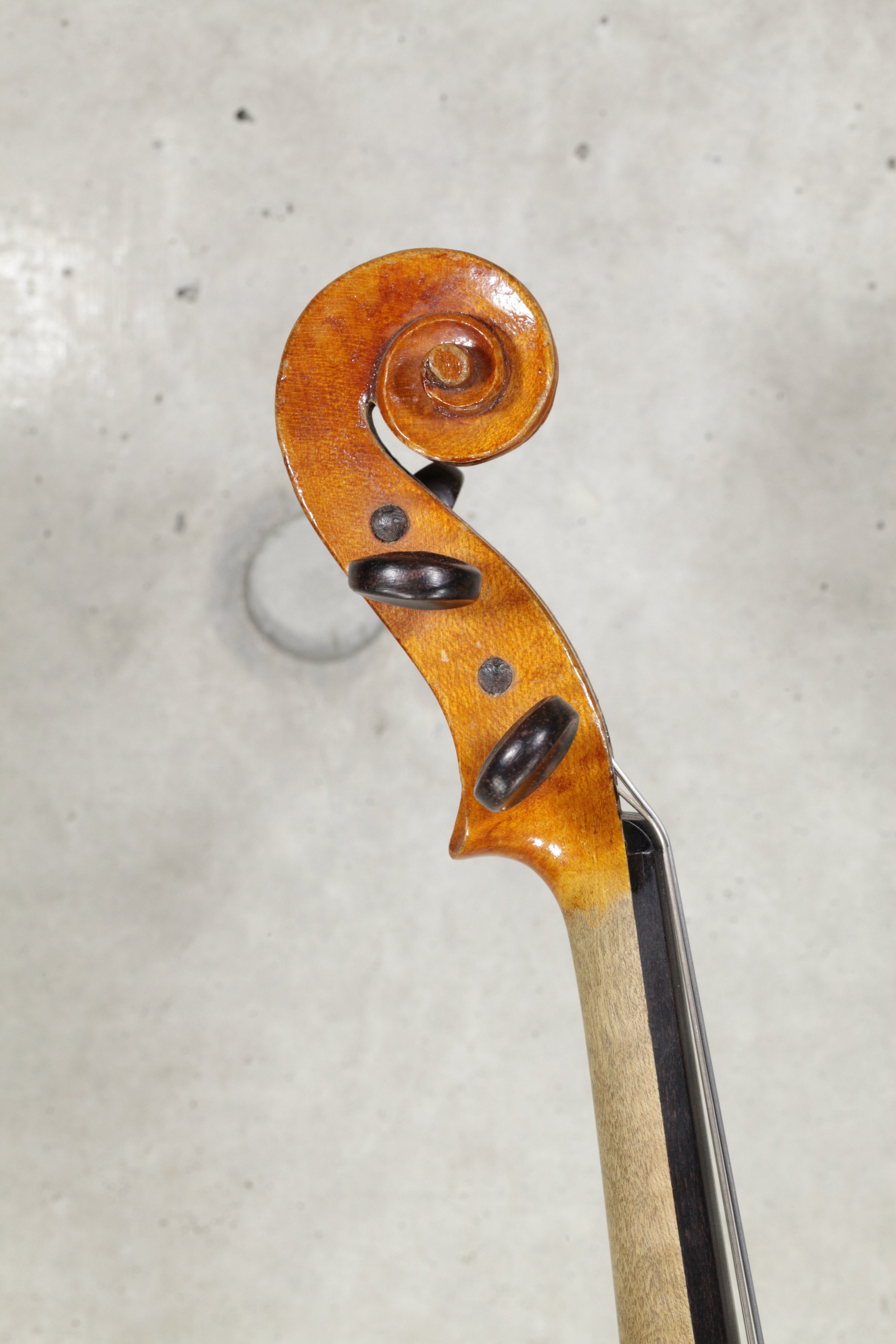 1/2Violin : Stradivarius model 1721 France | l'atelier by apc
